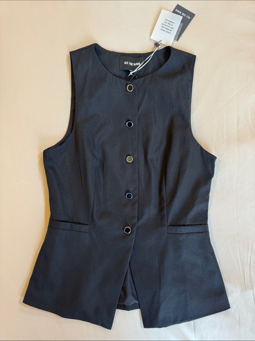 NWT All The Ways Liliana Vest in Black